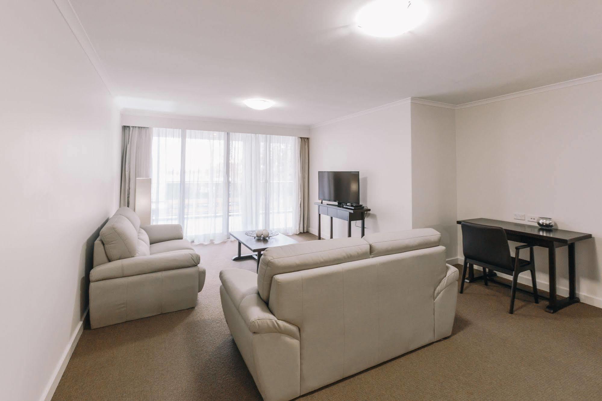 Newcastle Central Plaza Apartment Hotel Official Buitenkant foto